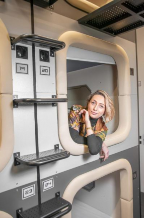 AV-2 capsule hotel